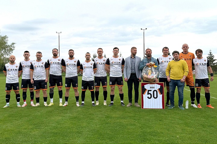 V Dolnom Lopašove spojili futbal s oslavami, Branislav Hečko mal päťdesiatku