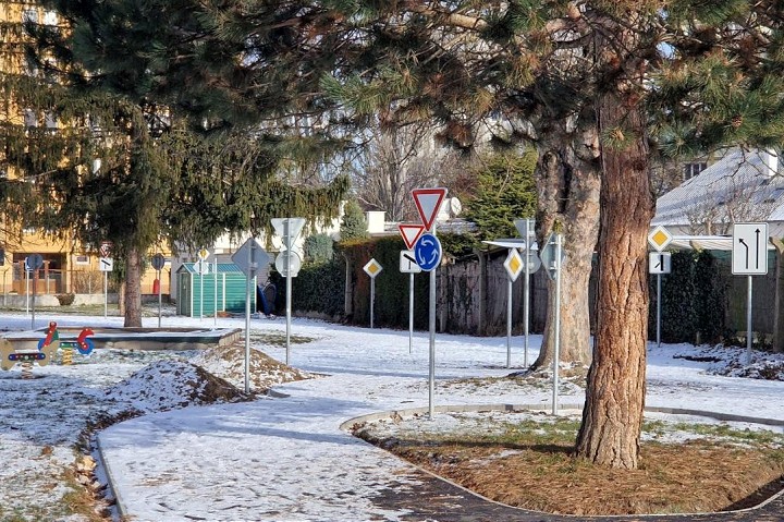 Piešťany majú nové dopravné ihrisko, má križovatku, kruhový objazd aj semafory