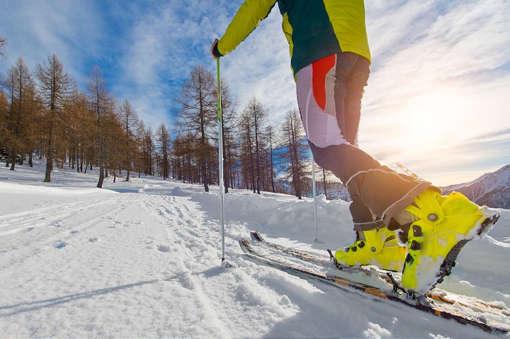 Už Vás nudí zjazdové lyžovanie? Vyskúšajte ski-touring!