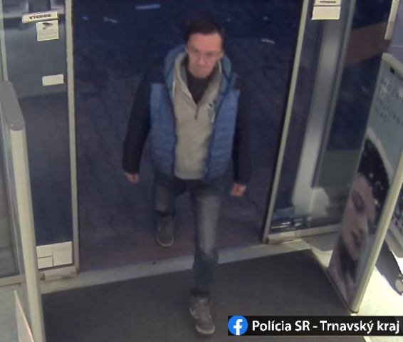 Muž ukradol v hlohoveckej drogérii značkové holiace strojčeky