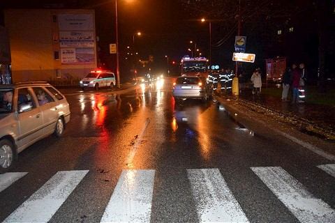 Auto na Špačinskej ceste zrazilo chodkyňu, polícia hľadá svedkov nehody