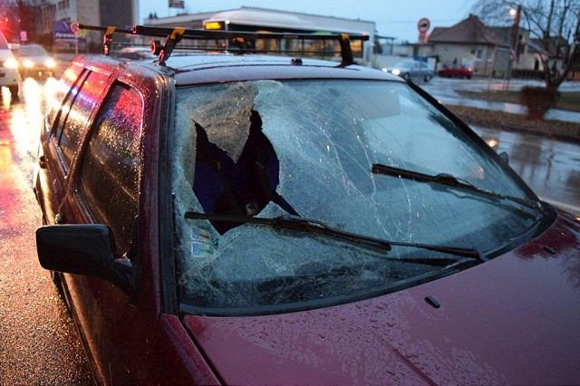 Polícia hľadá svedkov smrteľnej dopravnej nehody na Tamaškovičovej ulici