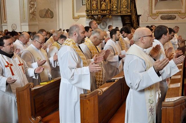 Kňazi si obnovili v Trnave svoje sľuby, Orosch vo svojej reči okrajovo zabrdol aj do politiky