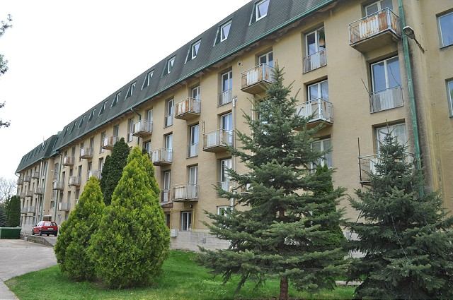 Internát vo Voderadoch bude na predaj. Župa tvrdí, že nie je pre hocikoho