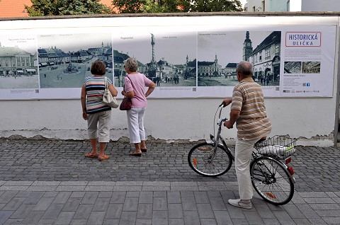 Historická ulička ukazuje sto rokov Trnavy