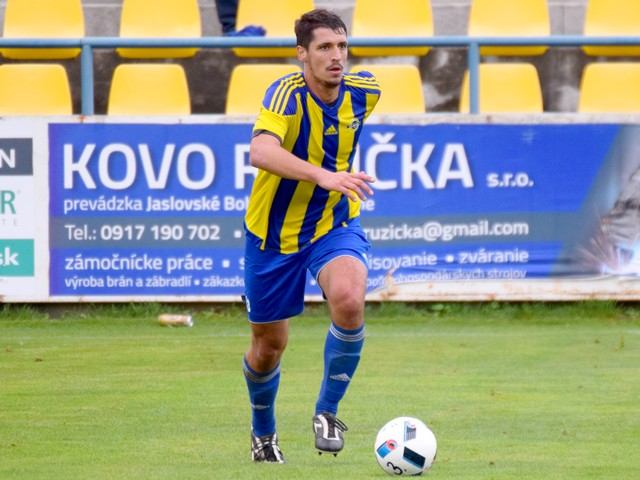 Futbal, 4. liga: Jaslovské Bohunice zdolali Vrbové, Malženice otočili zápas v Prečíne