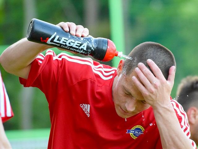 Na tento tréning nezabudnú! Futbalisti Jaslovských Bohuníc utekali pred padajúcimi stromami