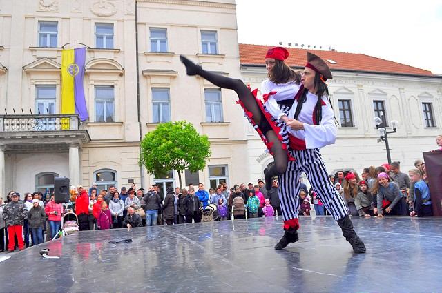 FOTO: Medzinárodný deň tanca v Trnave nepokazilo ani počasie