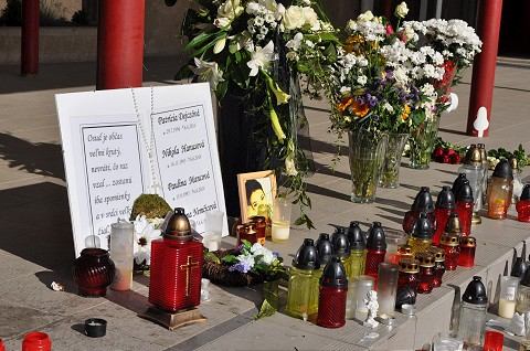 Arcibiskup v stredu odslúži zádušnú omšu za obete nehody na diaľnici