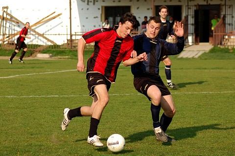 Futbal, OSA: Špačince remizovali s Hornou Krupou, sedem gólov v Bučanoch
