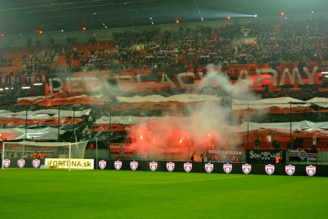 Spartak sa rozlúčil s futbalovým rokom remízou s Trenčínom pred 12-tisícovou kulisou