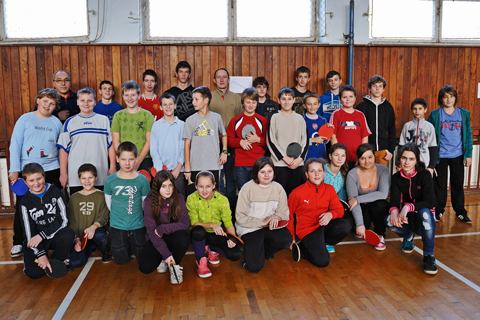 V Zelenči vedú k stolnému tenisu aj žiakov základnej školy
