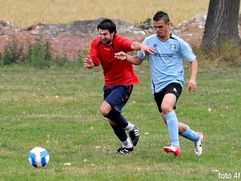 Futbal, III. A: Šúrovčan Bednár zostrelil béčko Malženíc