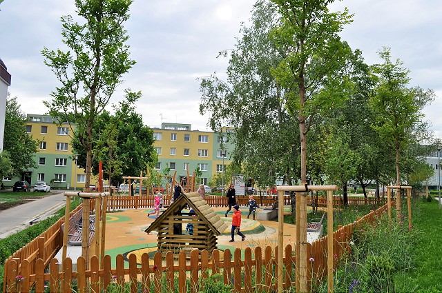 Voľnočasová zóna na Ulici Gejzu Dusíka už slúži Trnavčanom