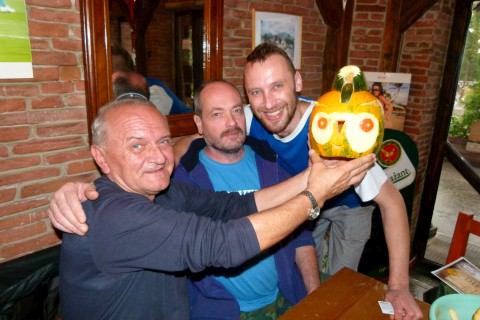 FOTORIPORT: Svetlonosy zo strašidielne strážia Zelenečskú ulicu