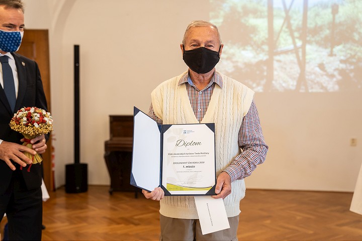 Turisti získali za obnovu studničiek a značenia v lesoch ocenenie Ekologický čin roka