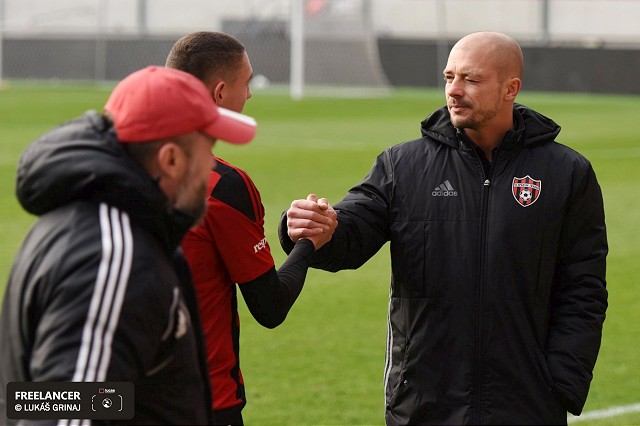 El Maestro: Zápas na ťažkom povrchu má bojovný charakter a s tým nemáme problém