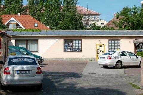 Medzi trnavskými taxikármi to vrie. Udávania môžu prejsť do fyzických potýčok