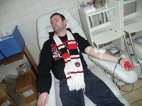 Fanúšikovia Spartaka darujú nemocnici vlastnú krv a televízor