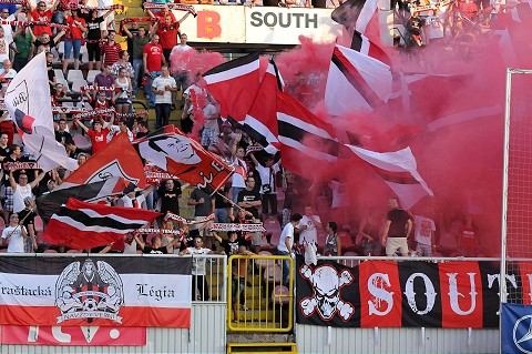 VIDEO: Fans Spartaka cez duel s Trenčínom: Na toto sa nedá pozerať!