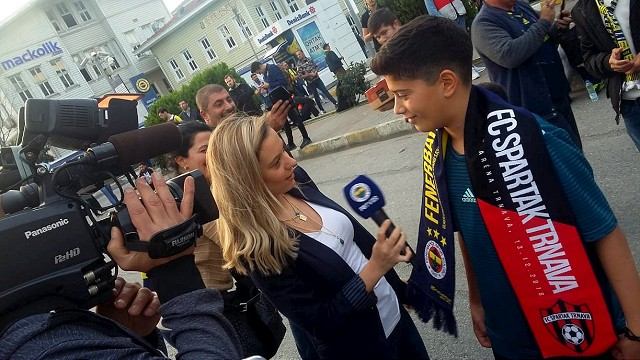 Fenerbahce nastúpi aj so Škrtelom, pred štadiónom v Istanbule to žije