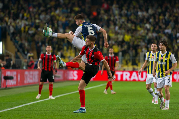 Fenerbahce vyškolilo Spartak, Trnava zakončila pohárovú Európu vysokou prehrou