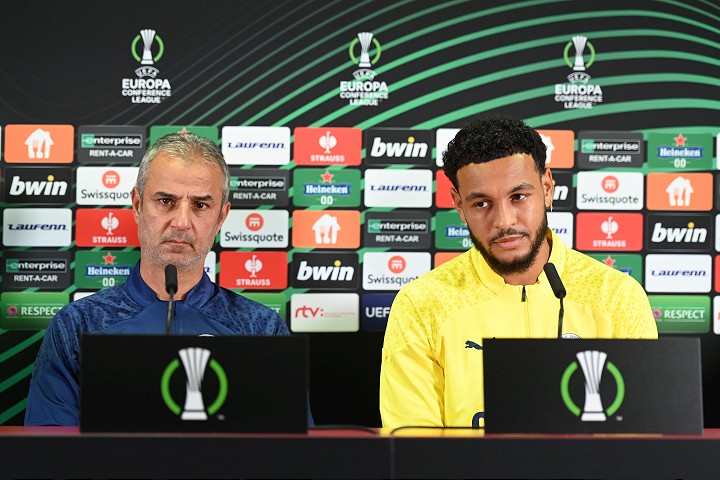 Krídelník Fenerbahce King prežíva ťažké obdobie, jeho osobného šoféra zabili