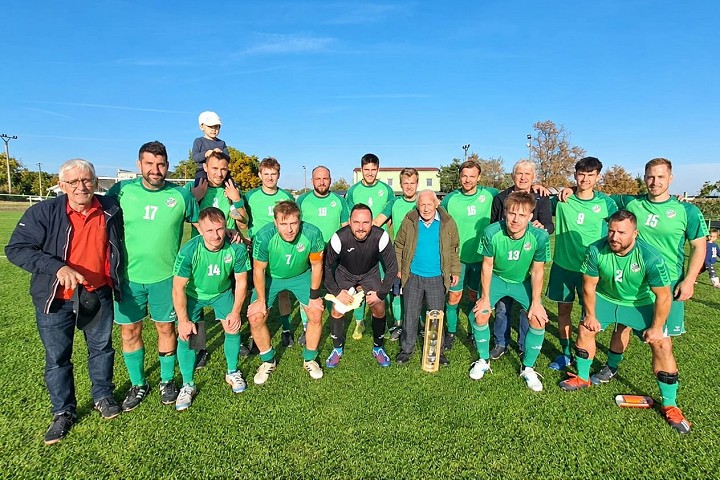 Futbal, 9. liga: Naháč zdolal béčko Cífera a je novým lídrom súťaže