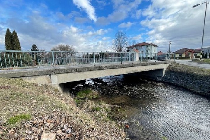 Na most v Horných Orešanoch hľadajú stavebnú firmu ešte raz