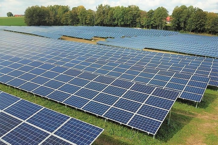 Namiesto vyradených blokov vznikne v Jaslovských Bohuniciach slnečná elektráreň