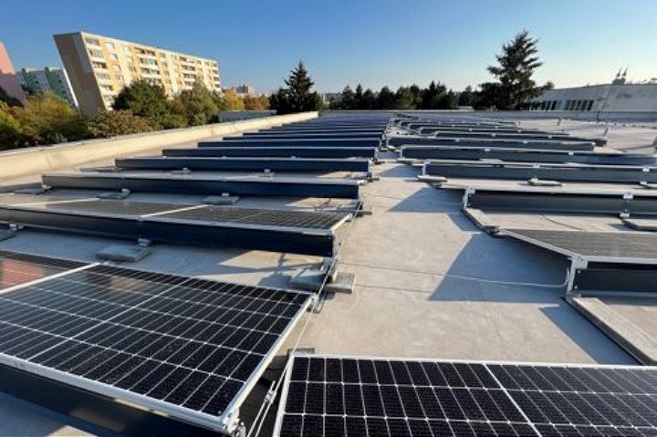 Všetky základné školy v Trnave už majú fotovoltiku, za elektrinu platia menej