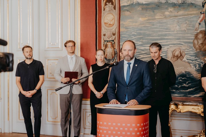 Samosprávy a kultúrna obec kritizujú zmeny vo Fonde na podporu umenia