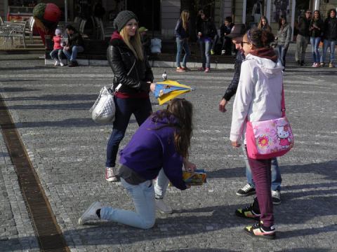 Nezľaknite sa: Zamrznutí ľudia na Trojičnom námestí