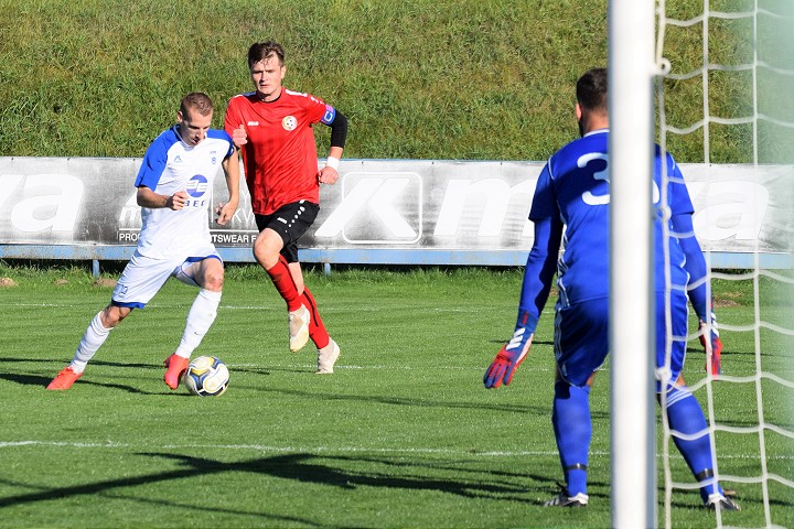 Prestupový termín pre futbalových amatérov predĺžia do konca apríla