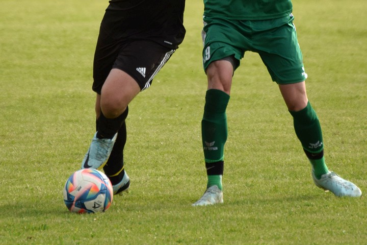 Futbal, 9. liga: Trstín a Pečeňady strelili sedem gólov, Ostrovu stačil jediný