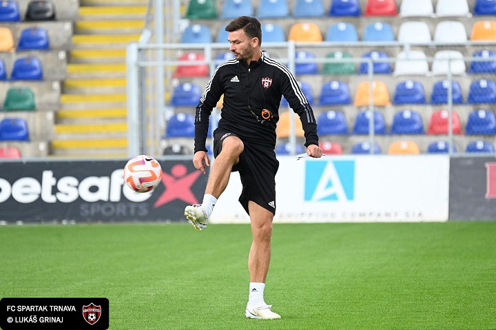 V bránke Vantruba, na hrote Ristovski. Gašparík odkryl zostavu Spartaka
