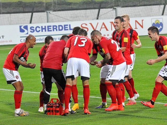 Sabo poslal gól tatkovi Gogolákovi, Vlasko venoval svoj zásah pamiatke zosnulého futbalistu