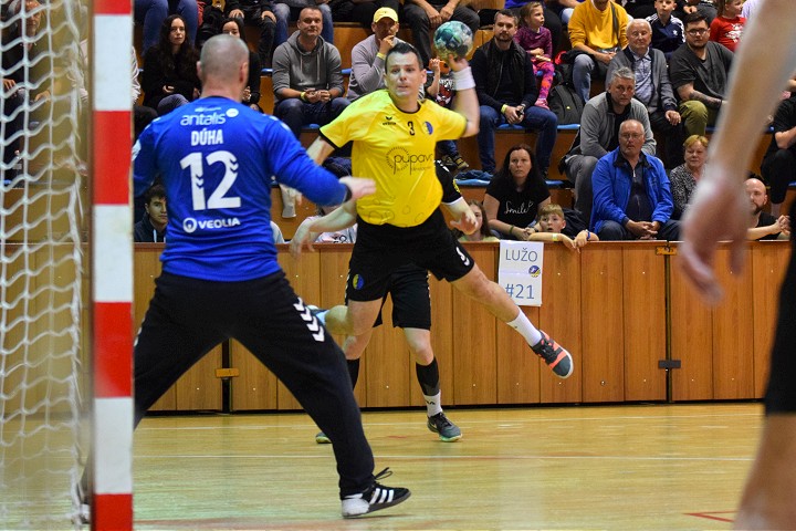 Trnavskí hádzanári smolne prehrali v Bratislave