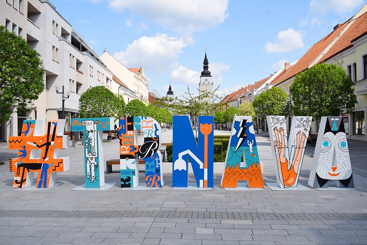 Nápis #TRNAVA je aj tento rok súčasťou turistickej sezóny v meste