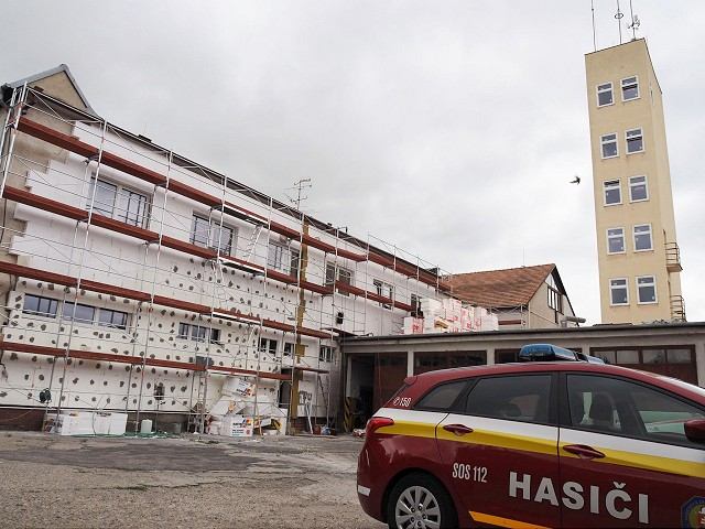 Trnavským hasičom začali modernizovať budovu, hlavný problém ale zatiaľ nemá riešenie