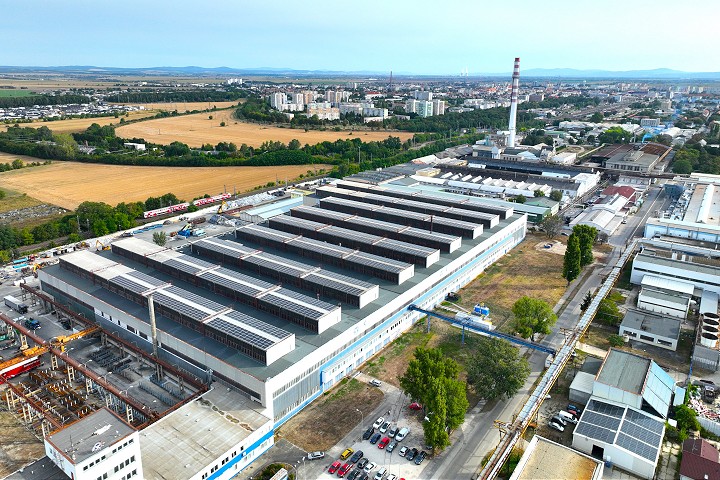 Sila ocele, ktorá sa rodí v Trnave. Nahliadnite do najväčšej kováčne na Slovensku