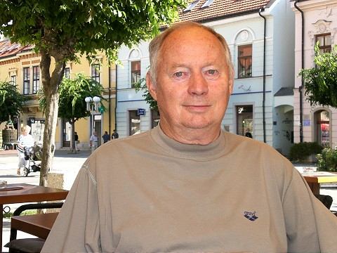 Na kus reči: Polstoročie pri plaveckom kormidle
