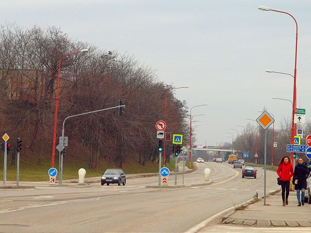 Dopravu na Hlbokej pre otvorenie City Areny zúžia na dva pruhy, bude sa tu aj parkovať