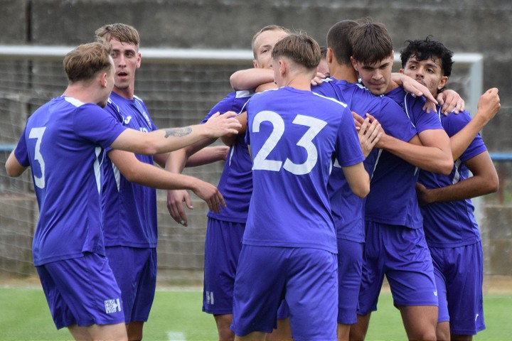Futbal, 5. a 6. liga: Vrbové vyhralo, Hlohovec remizoval