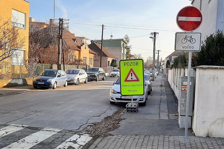 Ulice pri Študentskej čakajú dopravné zmeny, zatiaľ sa to týka Hodžovej
