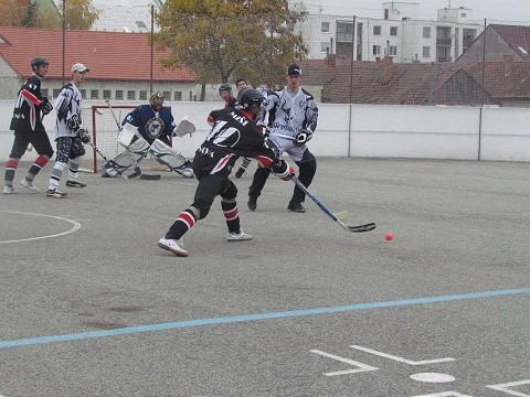 Hokejbal: Trnava si poradila s bojovníkmi z Vrbového