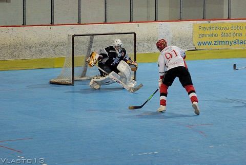 Trnavskí hokejbalisti prehrali s Gajarmi a zdolali Zohor
