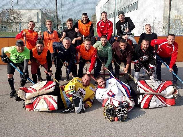 Futbalová glosa: Vlastne tentoraz hokejbalová...