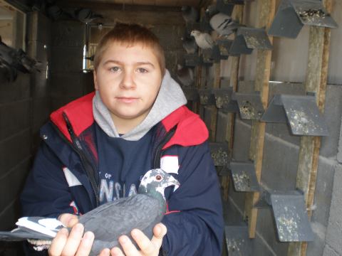 Na svojich operených miláčikov míňa Miško celé vreckové