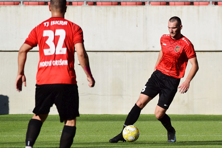 Kam za futbalom? Slávia privíta Biely Kostol, do Cífera prídu Horné Orešany